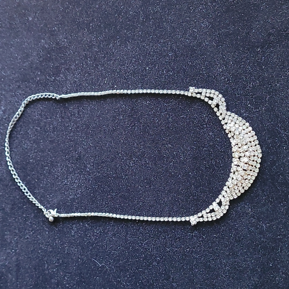 Stunning rhinestones necklace vintage